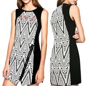 Desigual Oregon Dress Sleeveless Sheath Floral Embroidered Chevron Black White S